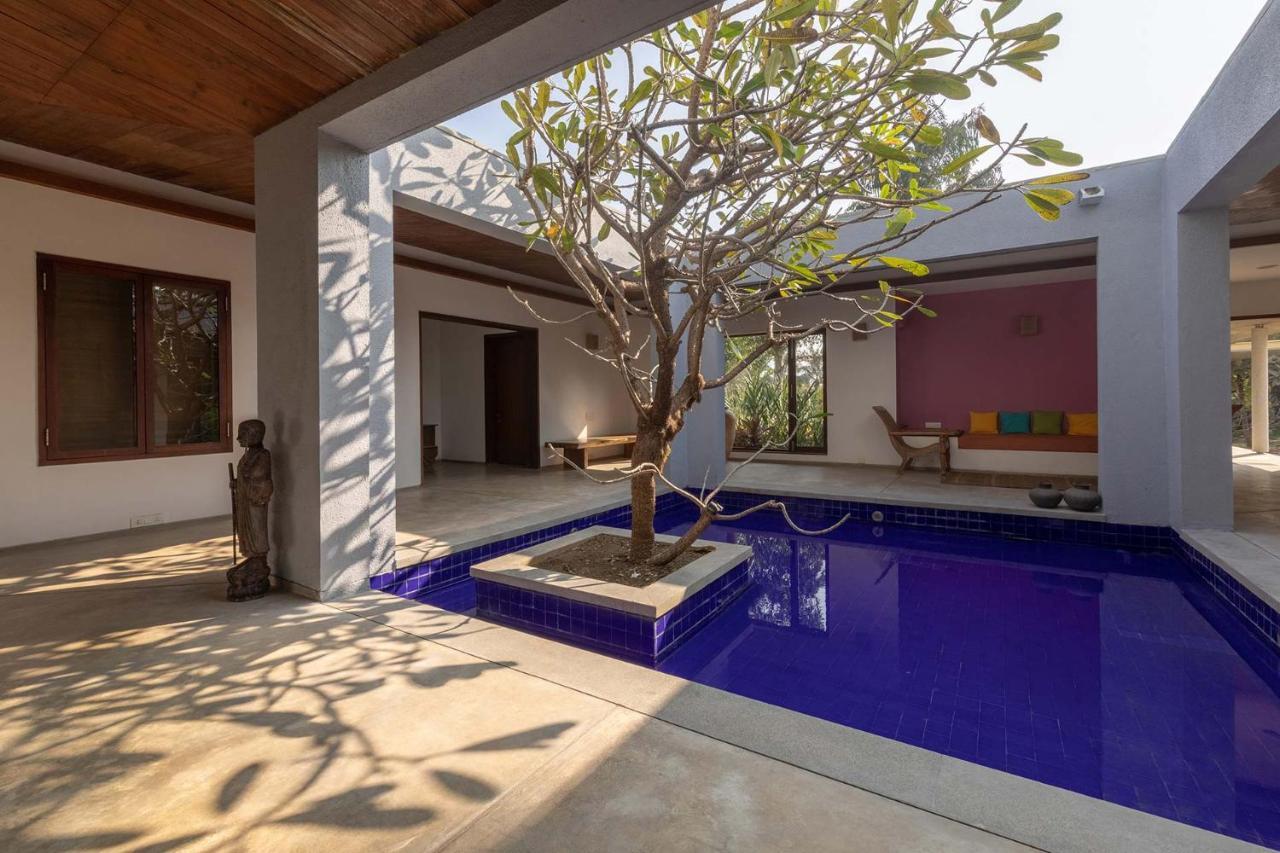 Jay House By Stayvista - Leisure Oasis With Pool, Snooker, Table Tennis & Foosball Fun Алибаг Экстерьер фото